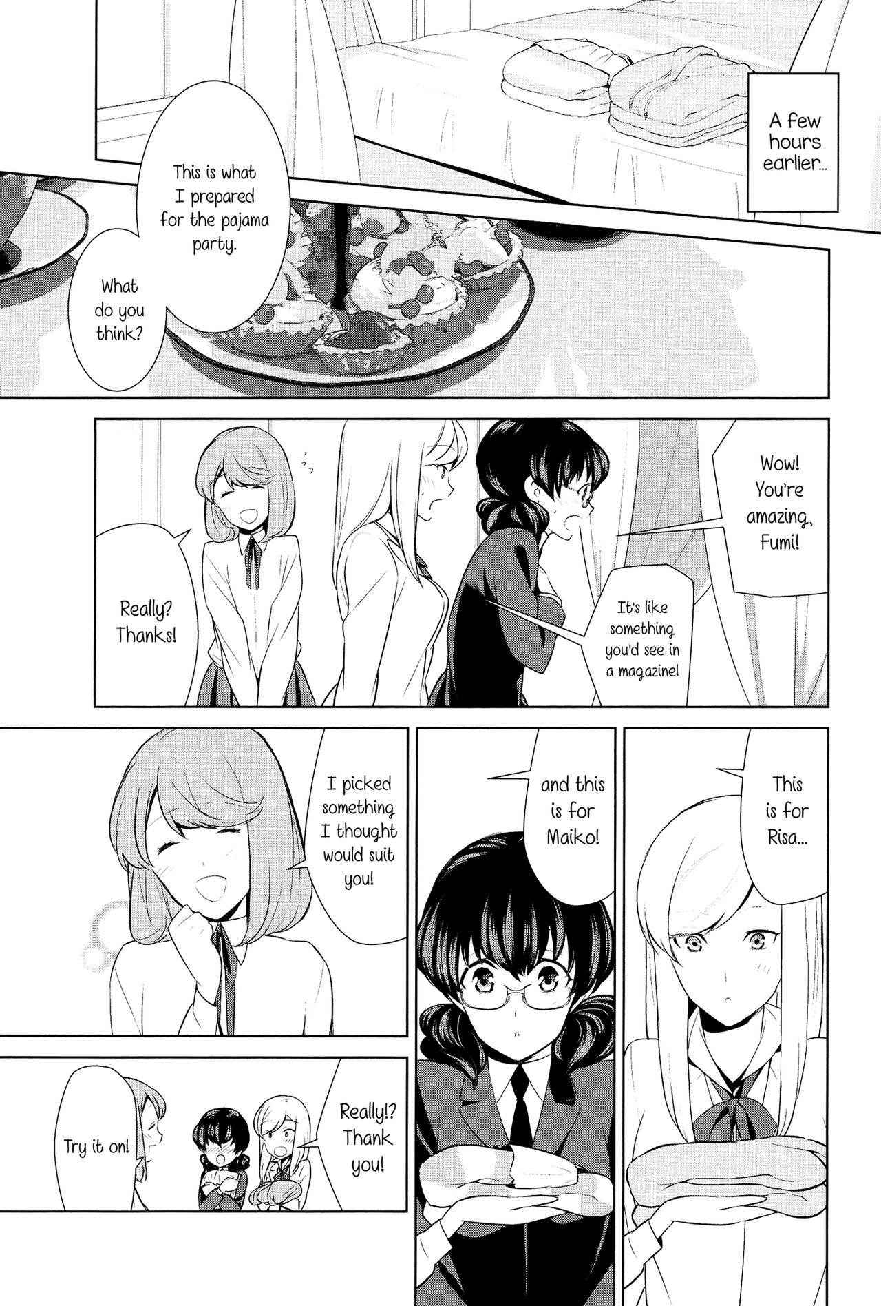 [Comaku] Is My Hobby Weird?: Pajama Party With Everyone [English] [Yuri-ism]