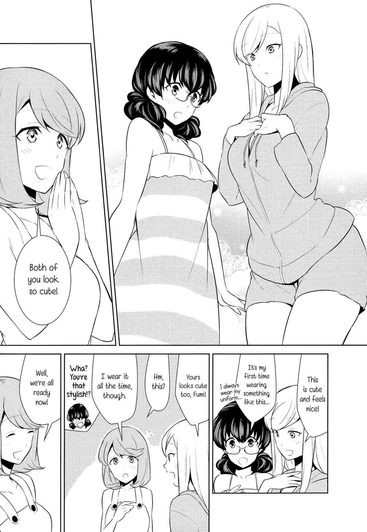 [Comaku] Is My Hobby Weird?: Pajama Party With Everyone [English] [Yuri-ism]